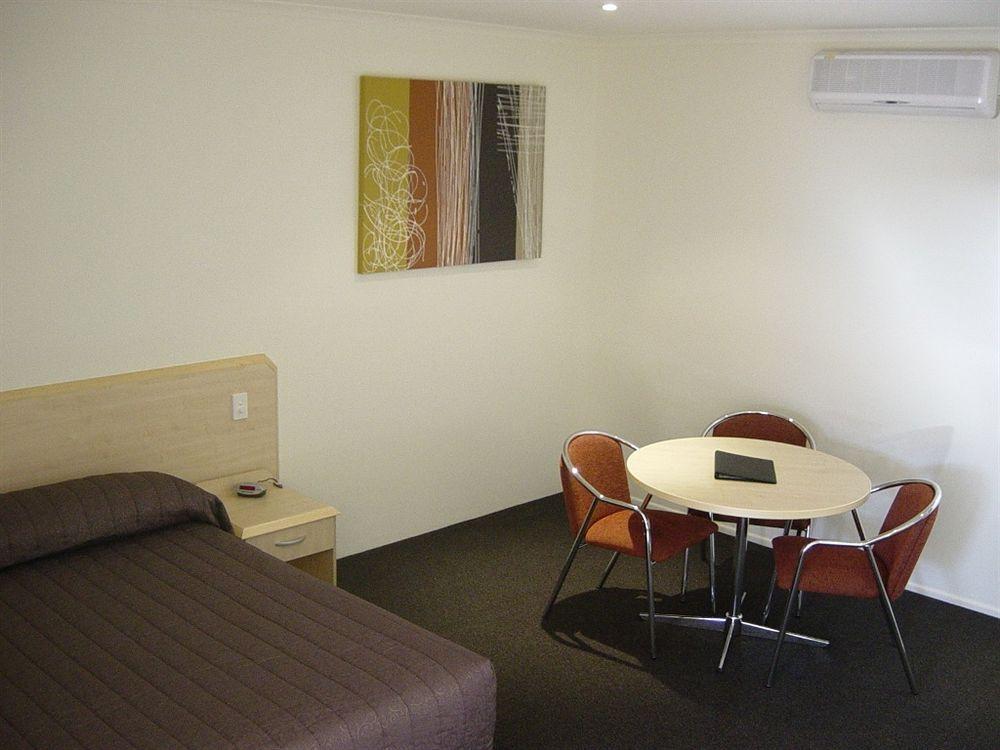 Red Bridge Motor Inn Woombye Εξωτερικό φωτογραφία