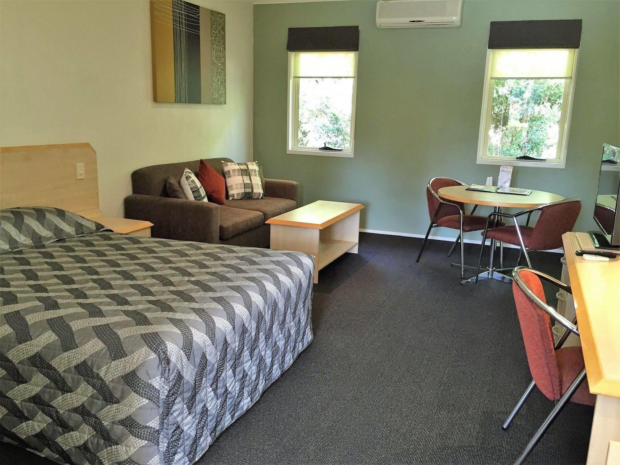 Red Bridge Motor Inn Woombye Εξωτερικό φωτογραφία